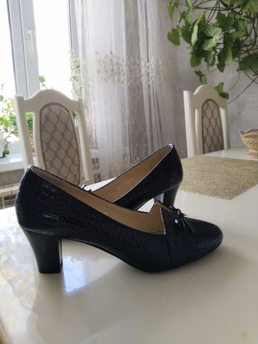 Продам новые туфли