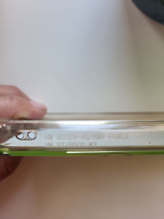 Чехол на телефон