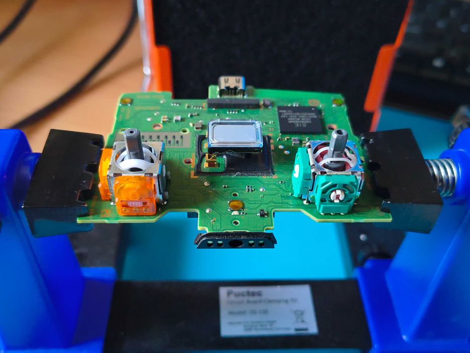 Reparatii controllere Playstation/ Xbox/ Nintendo