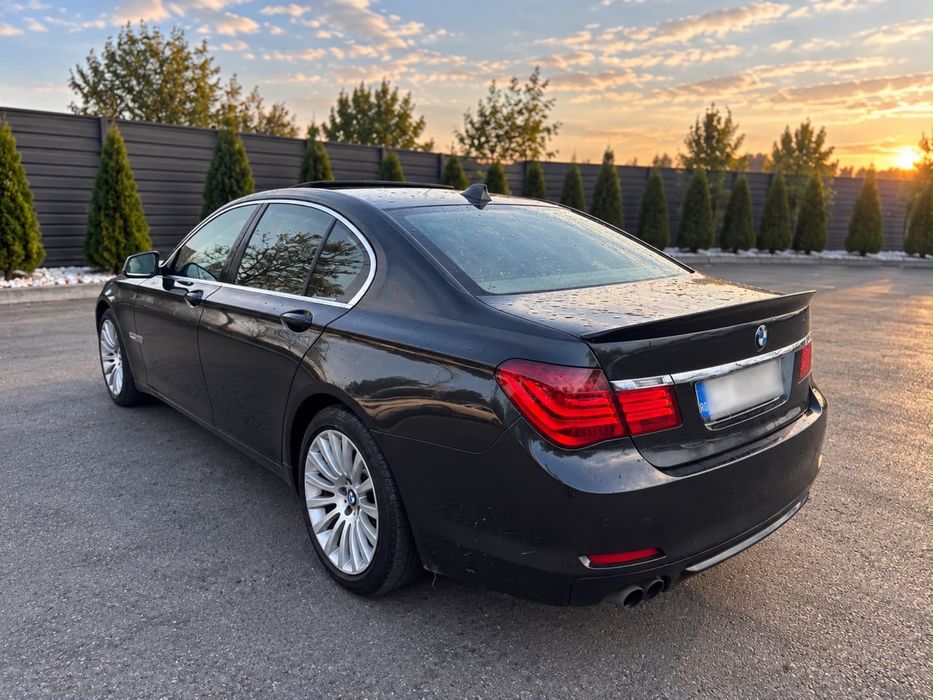 BMW Seria 7 2011 — imagine 2