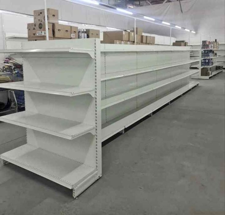 Vand mobilier  de pus marfa