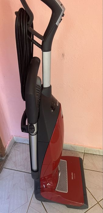 Aspirator Miele S7510 cu perii