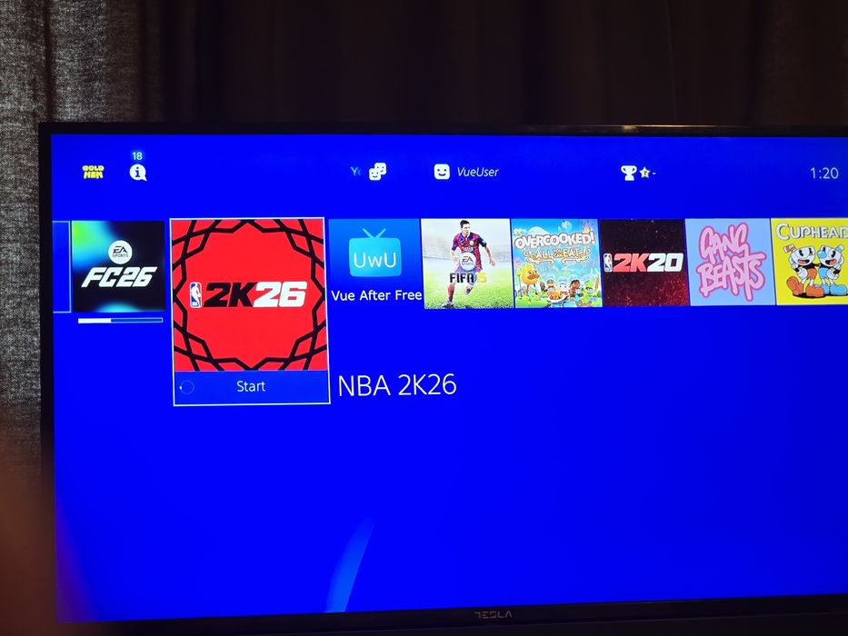 Ps4 normal modat Hen