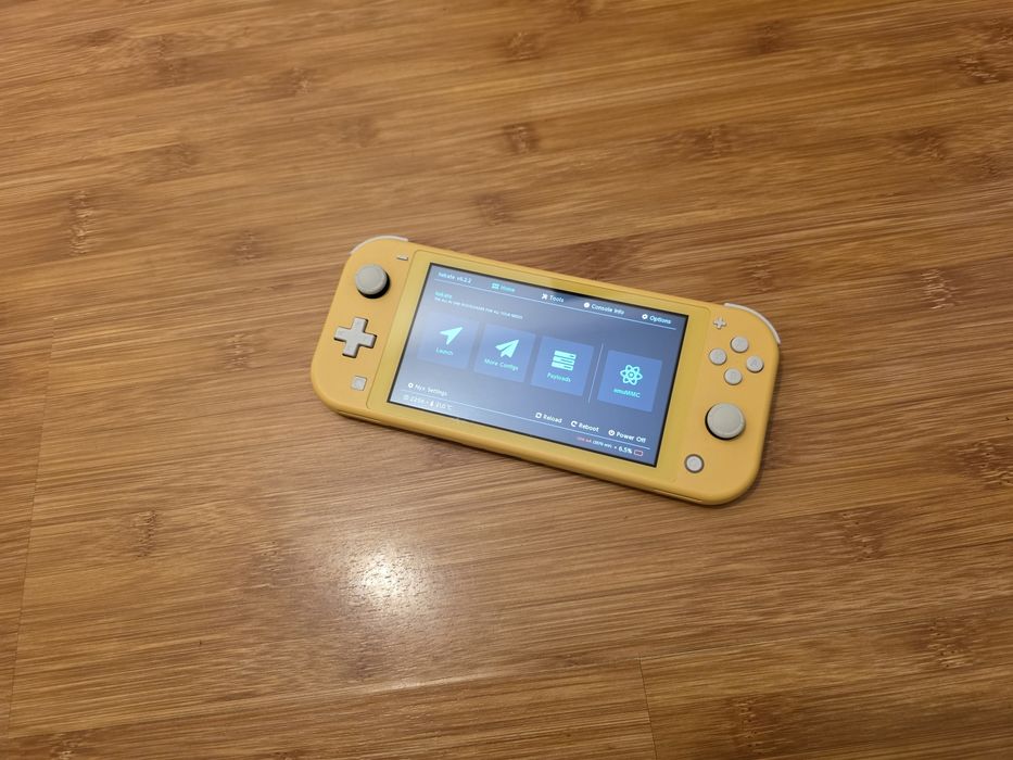 Consola Nintendo Switch Lite modata, card 512GB inclus, jocuri