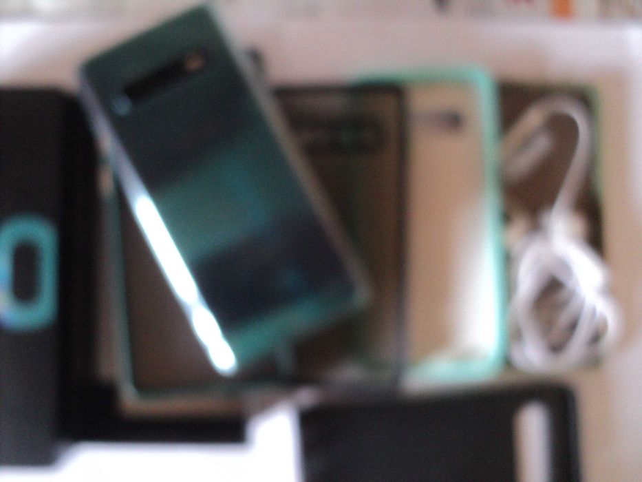 dispozitiv Bluetooth JBL tip boxa, Samsung S10 si motorola clapa