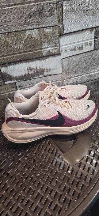 Дамски маратонки nike 39
