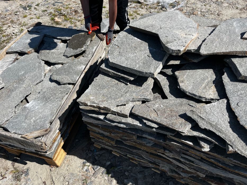 Естествен камък гнайс за под