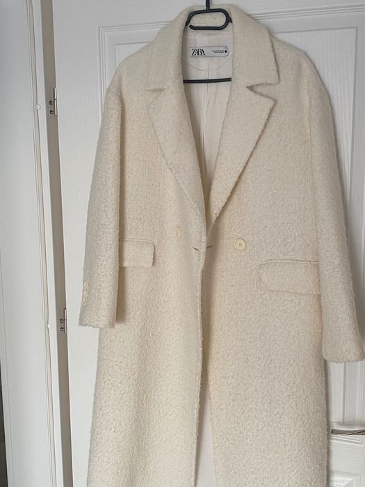 Palton Zara xs material boucle cream