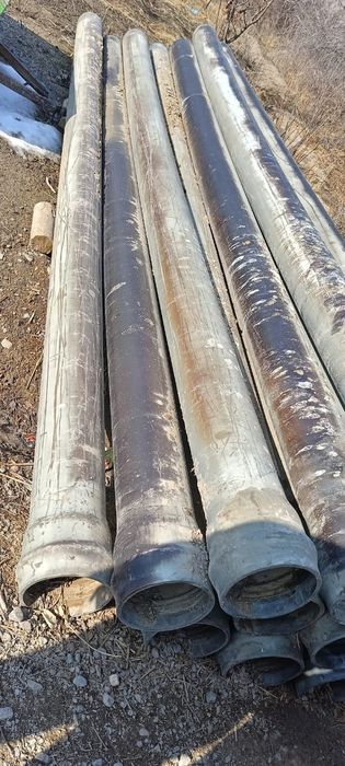 Трубы длина 5м. Диаметр 200мм.