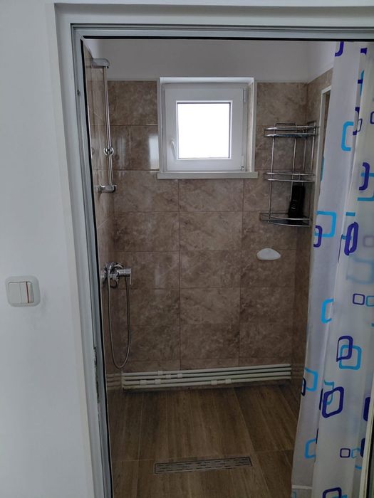 Garsonieră de închiriat in vilă– 45 m², utilată, Găvana, Pitești
