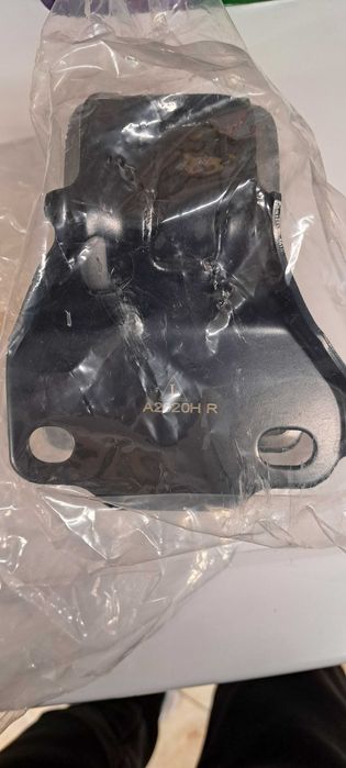 Тампони за предни носачи за форд мондео мк4 седан.