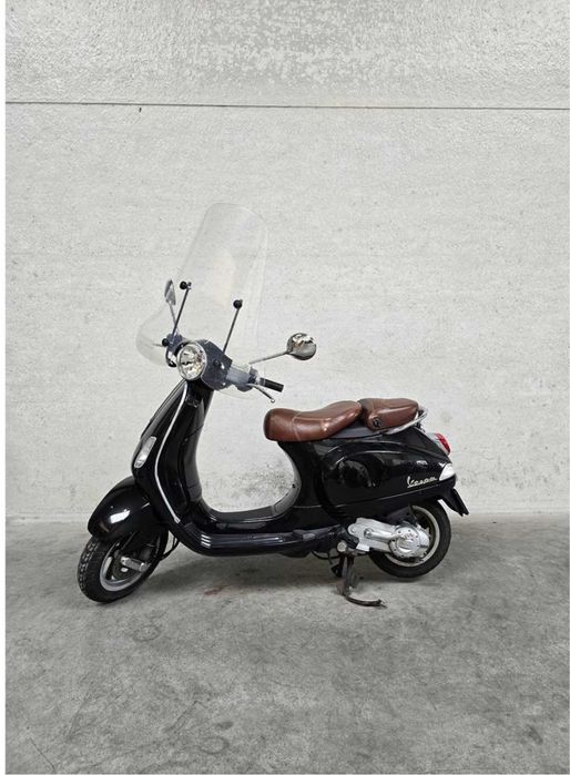 Scuter Vespa Primavera - Classic Design