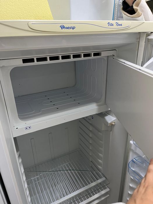 Холодильники 2 шт