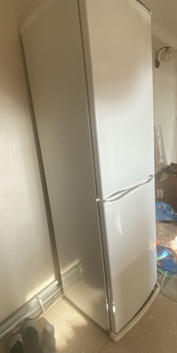 Холодильник б/у двухкамерный Атлант