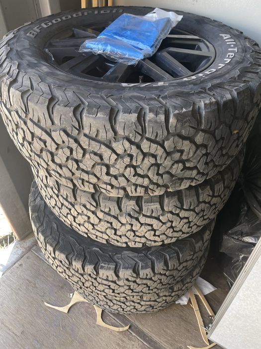 Продам шины с дисками BF Goodrich A/T