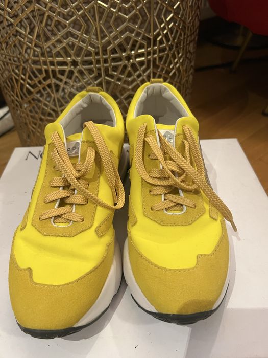 Adidasi Rucoline galbeni 36 noi!