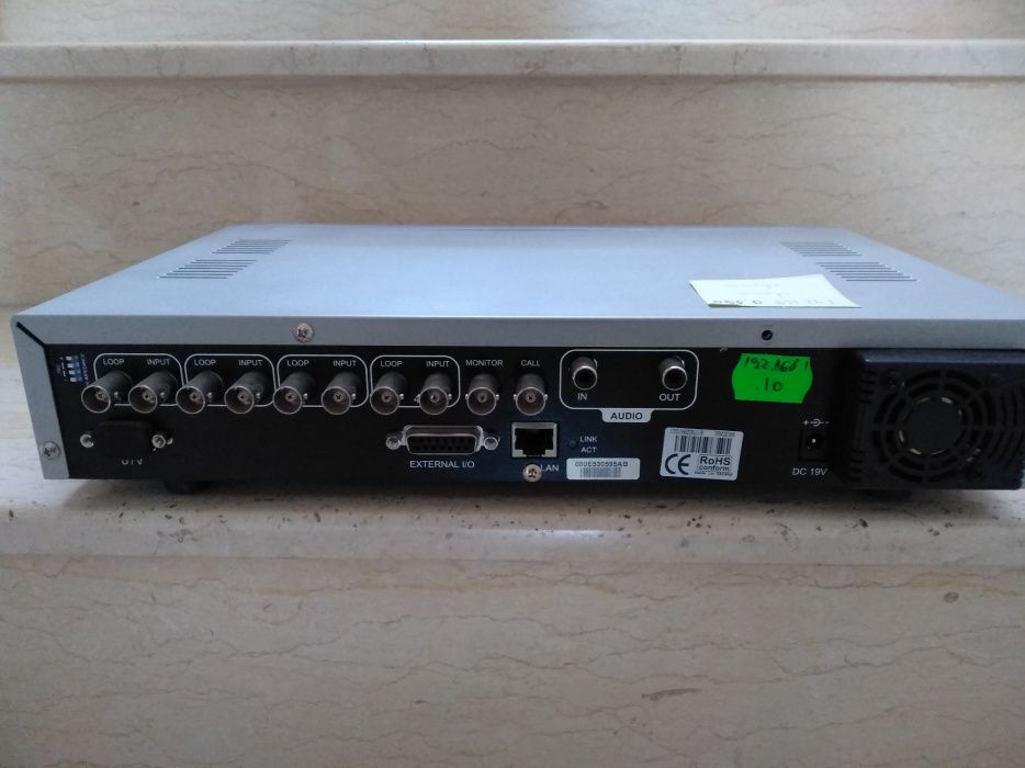 DVR 4 canale + DVR 7 canale , o camera mare si doua mici