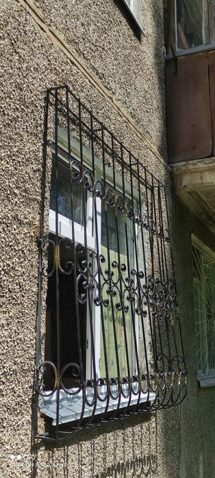 Кованные сварные Решетки на окна и от выпадение Алматы - Окна / двери ...