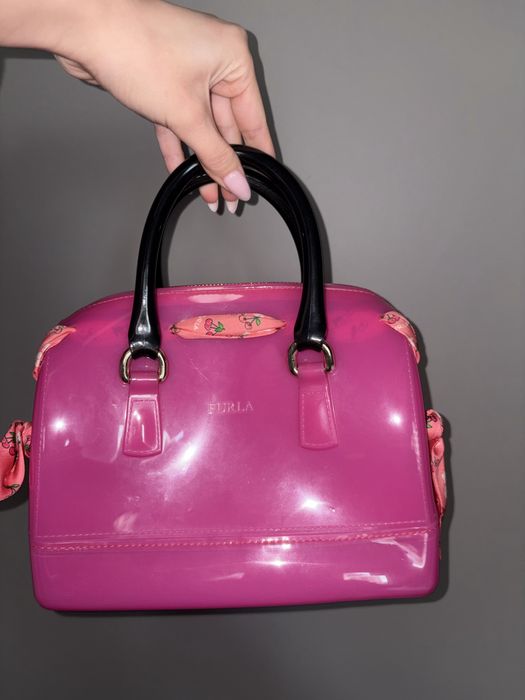 Цикламена чанта Фурла