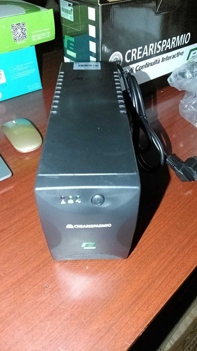 UPS-NOU defect tensiune 400 watt 1800va