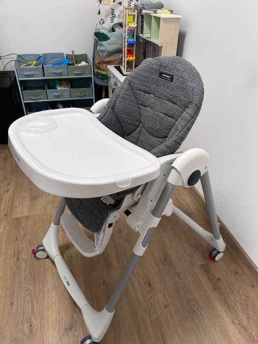 Стол да хранене PEG PEREGO с перяща се тапицерия