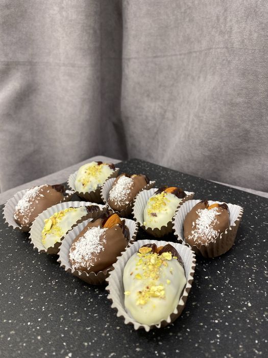 Финики в шоколаде 3700тг