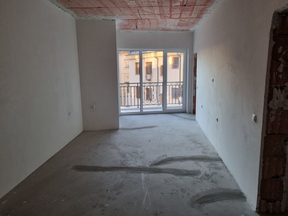 Продава се Четиристаен апартамент в Русе, Център - 223 кв.м за 867 €/кв.м - Снимка #7