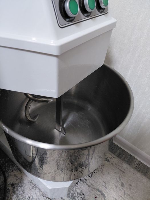 Спиральная Тестомесильная Машина 30L