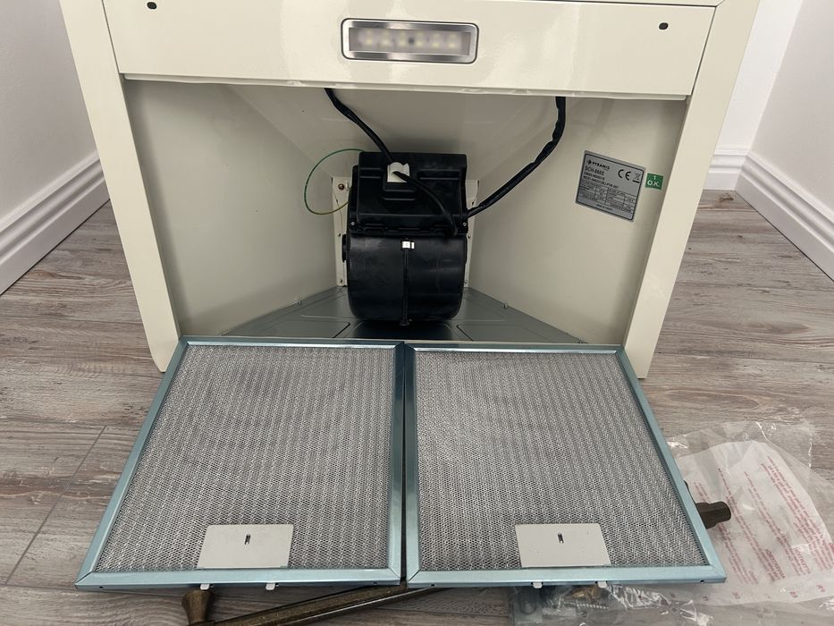 Hotă  rustică Pyramis Chimney