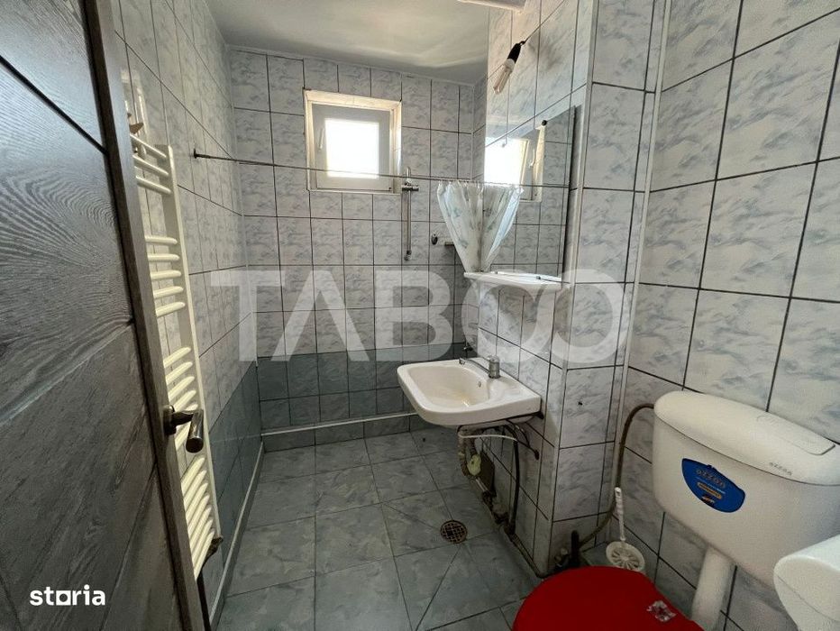 Apartament decomandat 2 camere etaj intermediar cu lift de vanzare