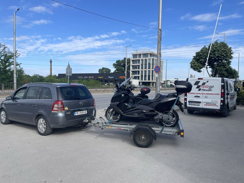 Превоз на мотори и скутери и АТВ и ремарке под наем