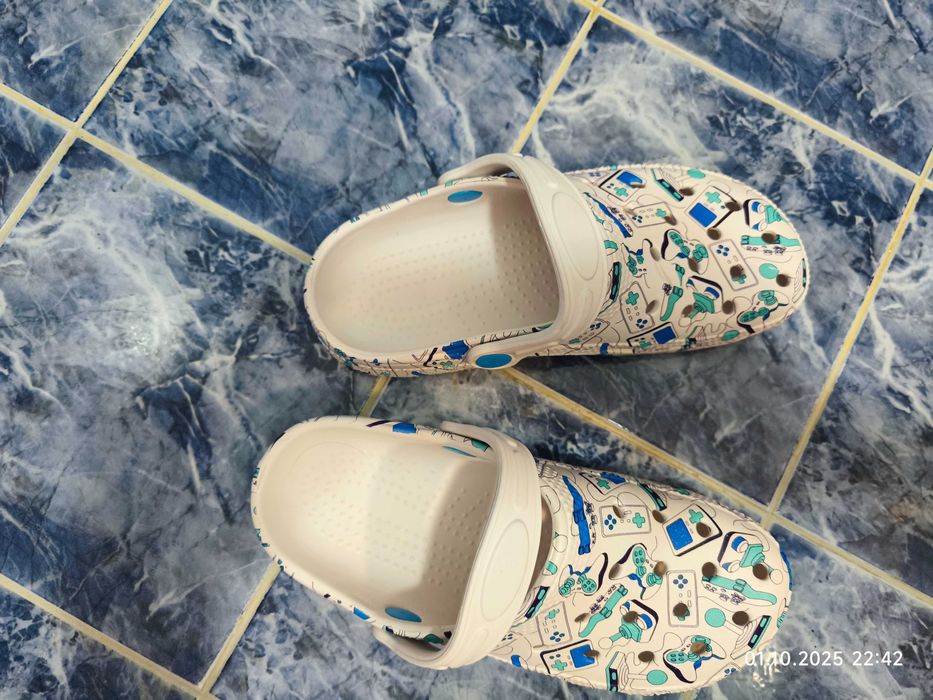 Детски чехли/сандали за баня и плаж