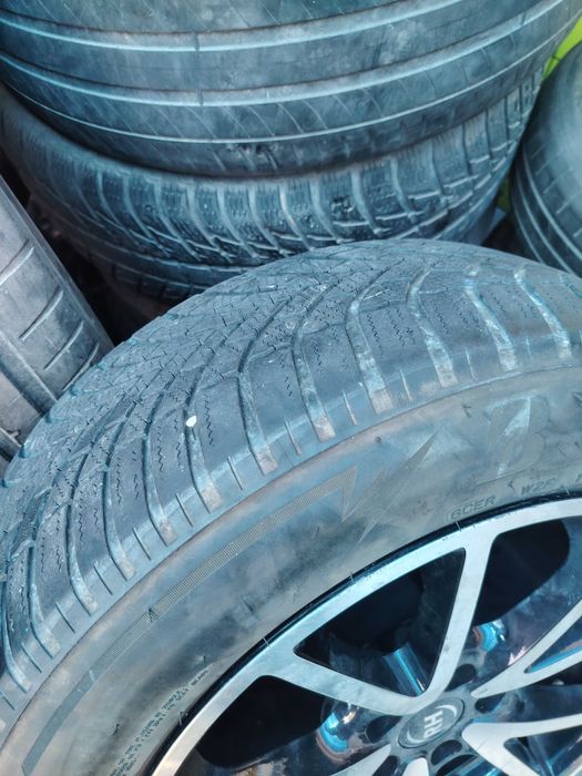 Продавам джанти с гуми за нисан кашкаи 17 цола