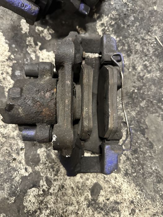 VW Golf 4 спирачни апарати