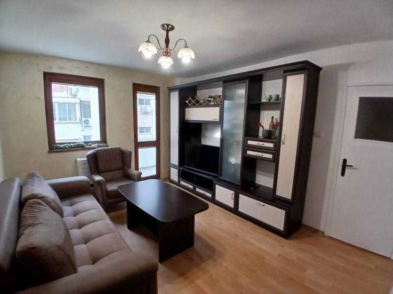 Дава се под наем Тристаен апартамент в Бургас, Възраждане - 74 кв.м за 498.27 € - Снимка #1