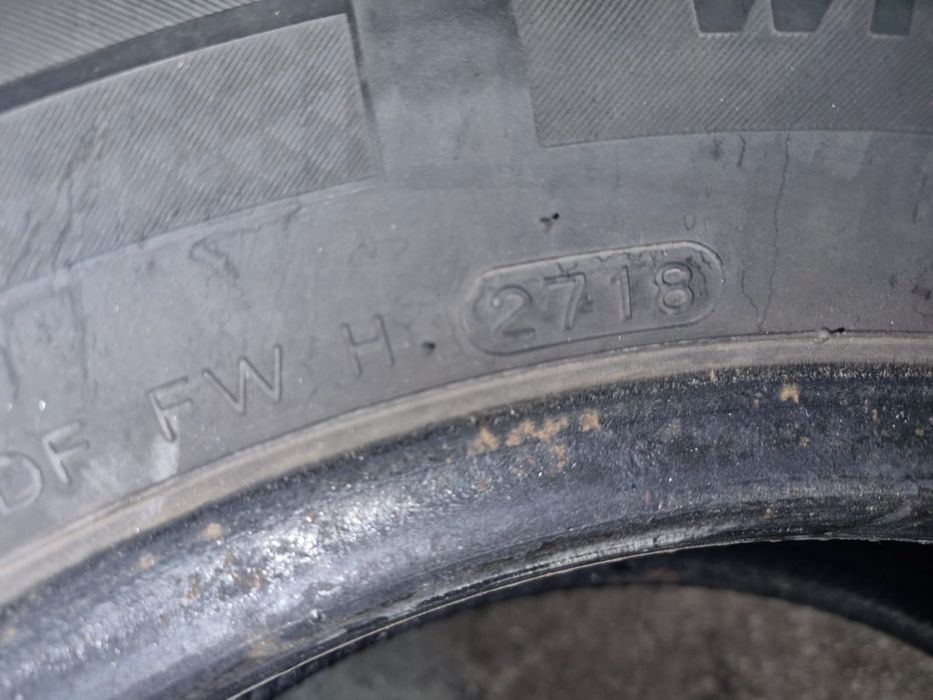 Vând anvelope 185/65/15