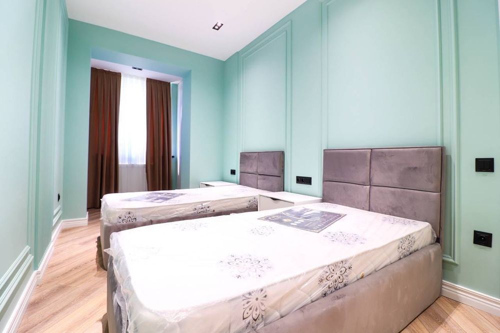 Продается 4 комнатная квартира ремонт ЦУМ, Ц-7, Пос-во Кореи 110-школа