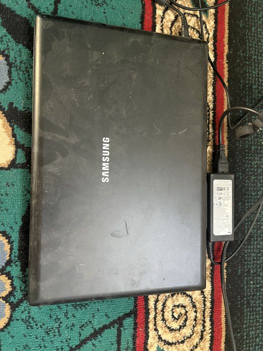 Ноутбук самсунг продам