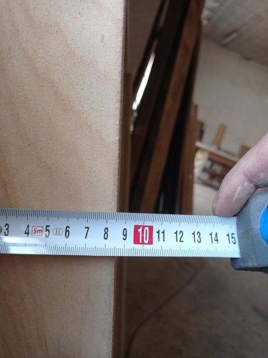 Деревянные окна.