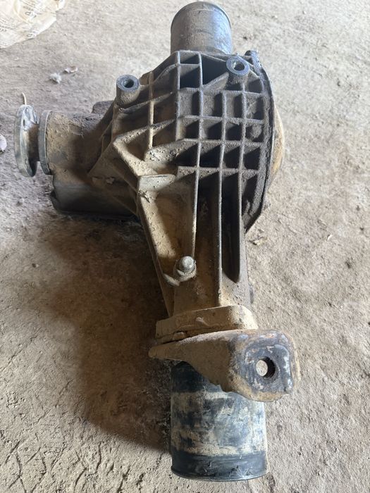 Передний редуктор (мост), раздатка