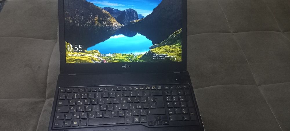 Продаю ноутбук среднее состояние  FUJITSU