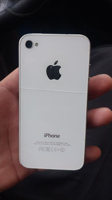 Продам или обменяю раритет айфон 4