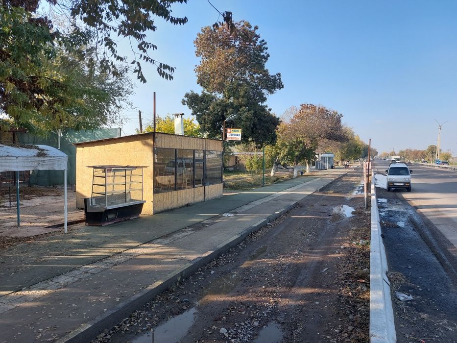 Uy va choyxona sotiladi