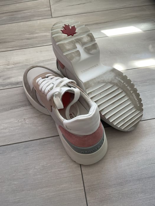 Sneakers Disquared2