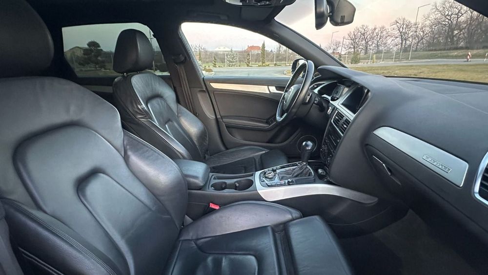 Audi S4 vinde Audi S4 Avant, întreținută cu grijă și fără compromisuri. Mașina