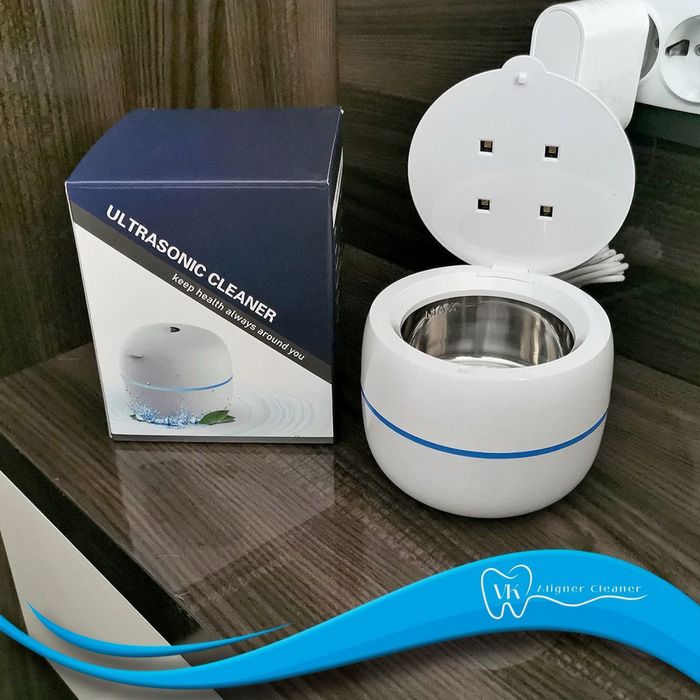 Ултразвуково почиствателно устройство за алайнери, ретайнери и бижута