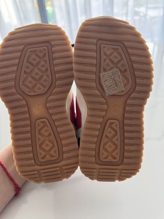 Adidasi cu talpla din spuma