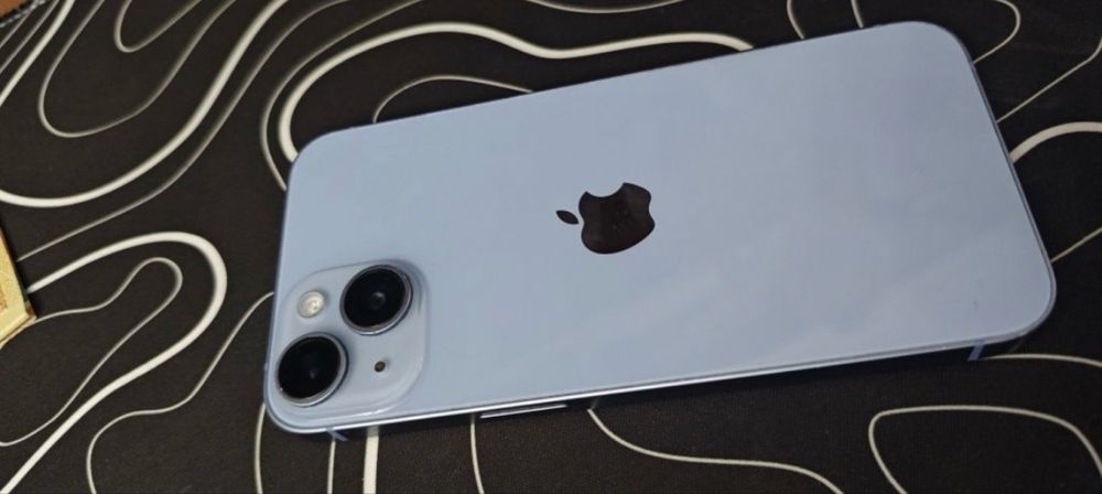 IPhone 14 в хорошем состоянии