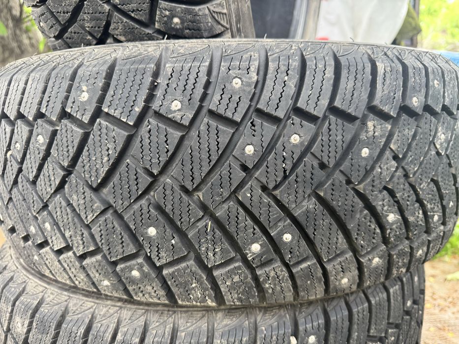 Продам зимние шины 225/55 R18