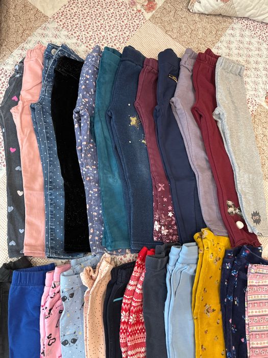 30 броя клинове, дънки, долнища размер 104-116 момиче